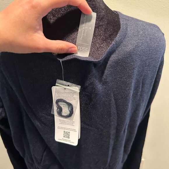 NWT Medium Zuda Sweater Dark Navy Stretchable Slit Open Back - Picture 3 of 8